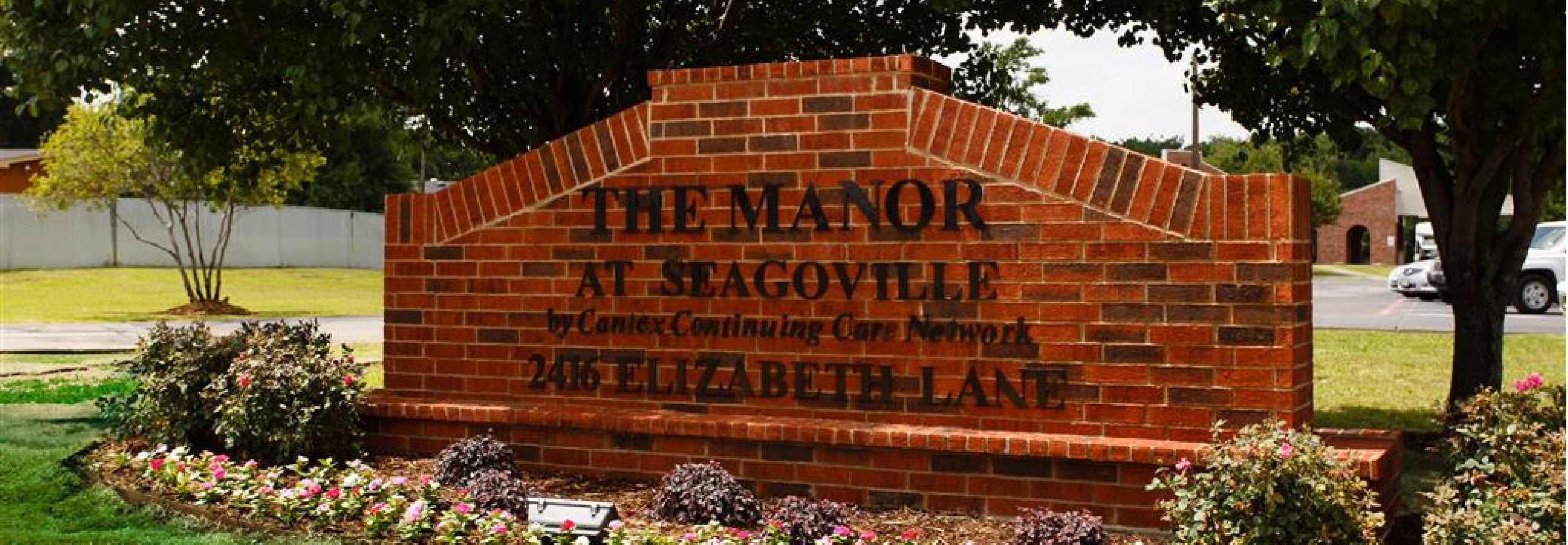 The Manor at Seagoville main entrance