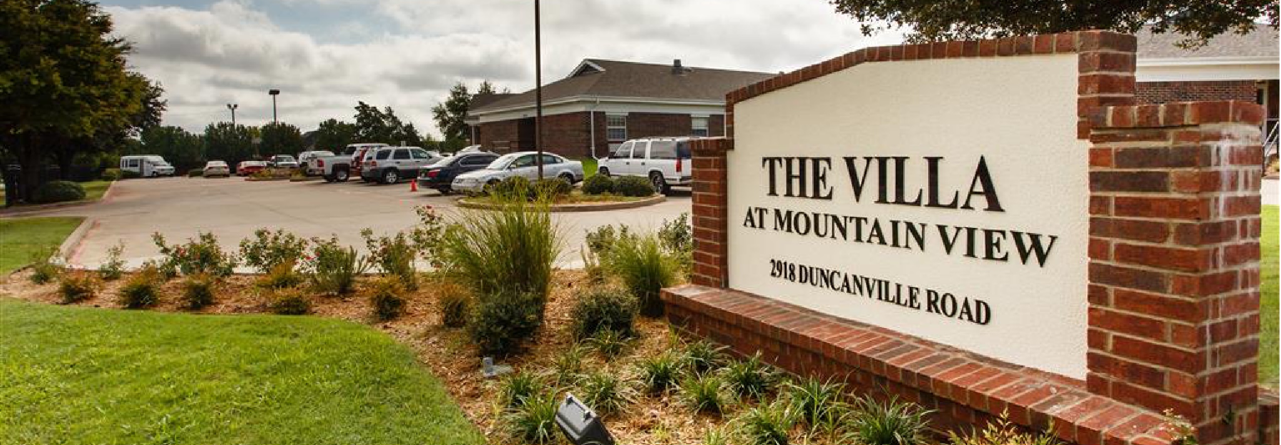 The Villa at Mountain View main entrance